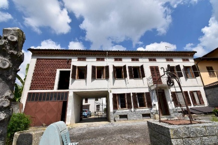 Foto Rustico in Via Collina Forni, Montaldo Scarampi di 216 m² in vendita