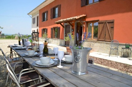 Foto Rustico in Frazione Bruciati, Calamandrana di 467 m² con 18 locali