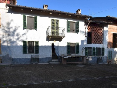 Foto Rustico in Via Collina Forni, Montaldo Scarampi di 196 m² con 7 locali