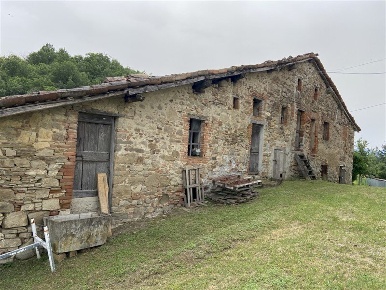 Foto Rustico in Pellegrino Parmense, Pellegrino Parmense Centro di 350 m²