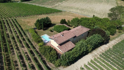 Foto Rustico in strada Vecchia di Castelboglione, Nizza Monferrato