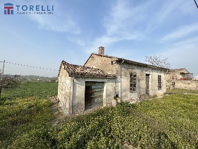 Foto Rustico a Santarcangelo di Romagna di 115 m² con 5 locali in vendita