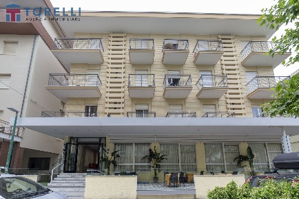 Foto Hotel a Bellaria-Igea Marina di 2300 m² con 69 locali in vendita