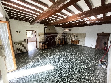 Foto Appartamento in Badia Petroia, Città di Castello di 260 m² in vendita