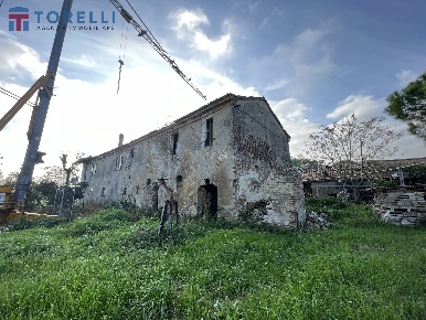 Foto Rustico a San Mauro Pascoli di 188 m² con 7 locali in vendita