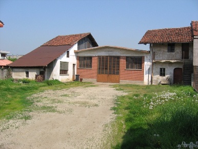 Foto Rustico in via trento, Castagnole Piemonte Centro di 350 m² in vendita