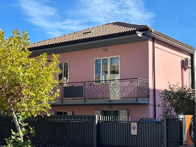 Foto Casa indipendente in VIA AMENDOLA 288, San Giovanni Teatino di 139 m²