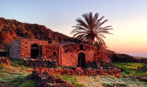 Foto Rustico a Pantelleria Centro di 56 m² con 3 locali in vendita