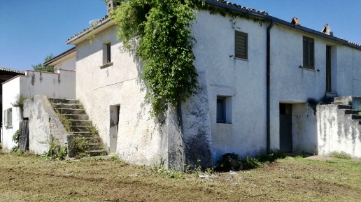 Foto Rustico in Via Sant’Antonio, Ari di 69 m² con 3 locali in vendita