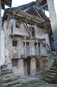 Foto Rustico in Via Schieranco 15, Antrona Schieranco di 60 m² con 5 locali