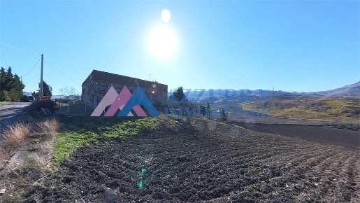 Foto Rustico in Contrada Montelateglia, Montenero di Bisaccia di 100 m²