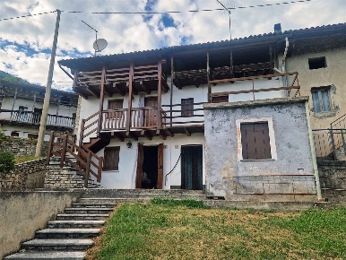 Foto Rustico in Via Vizza, Vittorio Veneto di 70 m² con 3 locali in vendita