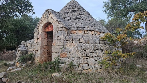 Foto Rustico in strada comunale cordone, Castellana Grotte di 10 m²