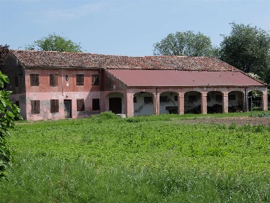 Foto Rustico a Monastier di Treviso di 800 m² con 10 locali in vendita