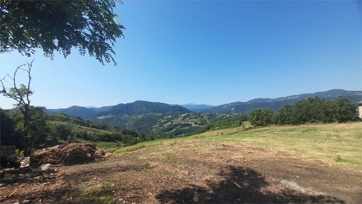 Foto Rustico in Borzano, Canossa di 300 m² con 5 locali in vendita
