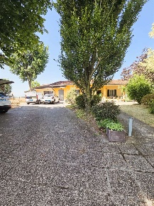 Foto Villa bifamiliare in VIA VERDETA, San Prospero di 166 m² con 6 locali