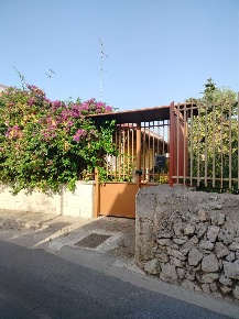 Foto Villa unifamiliare a Bitonto di 150 m² con 4 locali in vendita