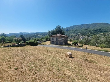 Foto Rustico in Via Provinciale 16, Pieve Fosciana di 290 m² con 9 locali