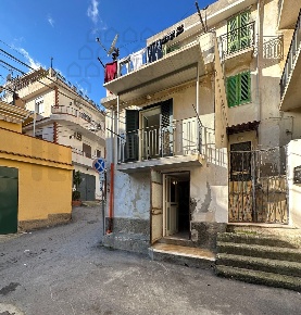 Foto Appartamento in via Marodda, Messina Mili di 50 m² con 2 locali