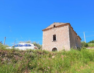 Foto Rustico a Campoli Appennino di 250 m² con 8 locali in vendita