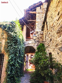 Foto Rustico in via guglielmo Marconi, Quincinetto di 95 m² con 6 locali