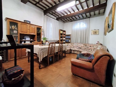 Foto Rustico in Via Pisana, Lucca Montuolo di 410 m² con 11 locali