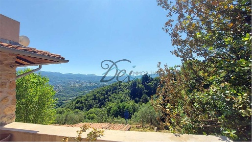 Foto Rustico a Molazzana di 338 m² con 14 locali in vendita