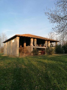 Foto Rustico a San Giovanni in Persiceto di 700 m² con 10 locali in vendita