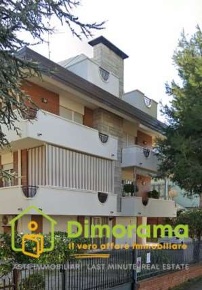 Foto Appartamento in viale Sesia  7, Riccione Parco di 93 m² con 5 locali