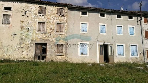 Foto Rustico a Fregona di 250 m² con 5 locali in vendita