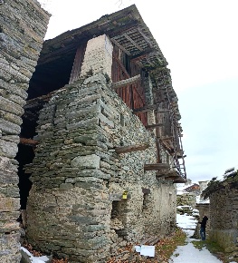 Foto Rustico in Fraz. Fournier, Pontboset di 80 m² con 2 locali in vendita