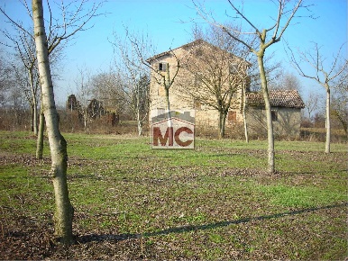 Foto Rustico in Resistenza 24/B, Rubiera Centro di 240 m² con 10 locali