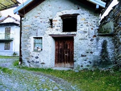 Foto Rustico a Premosello-Chiovenda di 100 m² con 4 locali in vendita