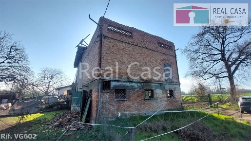 Foto Rustico in Via Stradello Panaro, Modena Modena Est di 225 m²