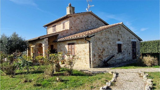Foto Rustico in Loc  Campagna, Montecastrilli di 250 m² con 8 locali