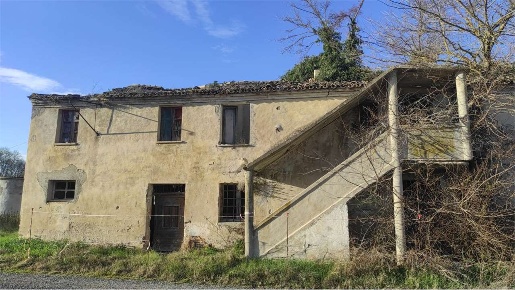 Foto Rustico in campocavallo, Osimo Campocavallo di 400 m² con 8 locali