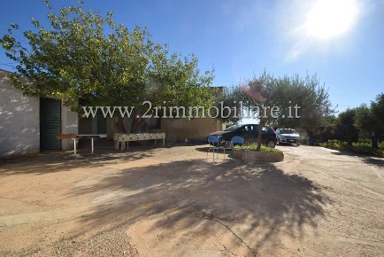 Foto Rustico a Mazara del Vallo di 90 m² con 5 locali in vendita