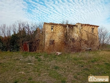 Foto Rustico in Settefinestre, Montefano di 330 m² con 8 locali in vendita