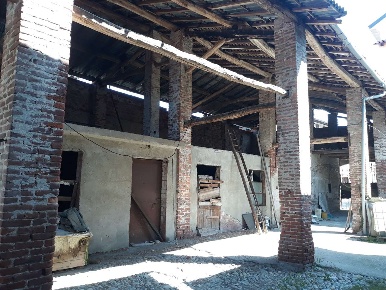 Foto Rustico a Cameri di 390 m² con 1 locali in vendita