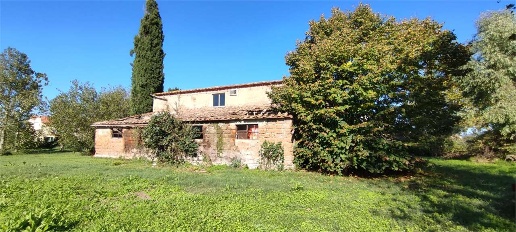 Foto Rustico in alviano scalo, Alviano Stazione Di Alviano di 400 m²