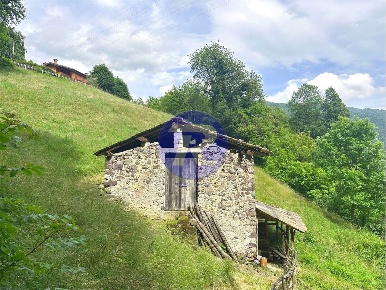 Foto Rustico a Camerata Cornello di 70 m² con 2 locali in vendita