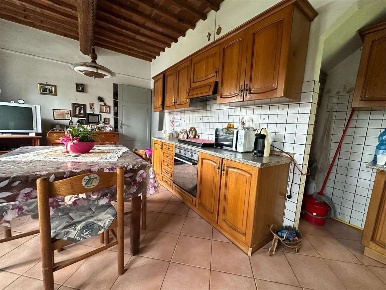 Foto Rustico in via dell'anfrione, Capannori di 140 m² con 4 locali