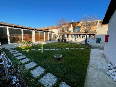 Foto Rustico a Alessandria di 250 m² con 12 locali in vendita