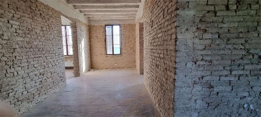 Foto Rustico in Piazza Cantarana, Volta Mantovana Centro di 255 m²
