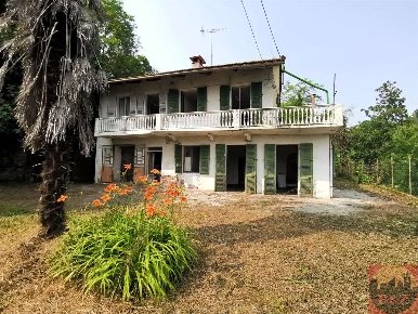 Foto Rustico in Regione Carlevè 37, Villarbasse di 820 m² con 15 locali