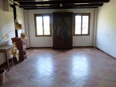 Foto Rustico a Treviso di 2000 m² con 30 locali in vendita