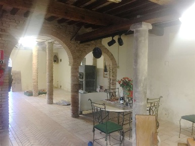 Foto Rustico in via dell'Ulivo, Ravenna di 825 m² con 11 locali in vendita