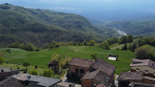 Foto Rustico in località selvapiana, Canossa Selvapiana di 350 m²