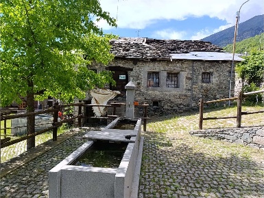 Foto Rustico in MORON, Saint-Vincent Moron di 350 m² con 10 locali