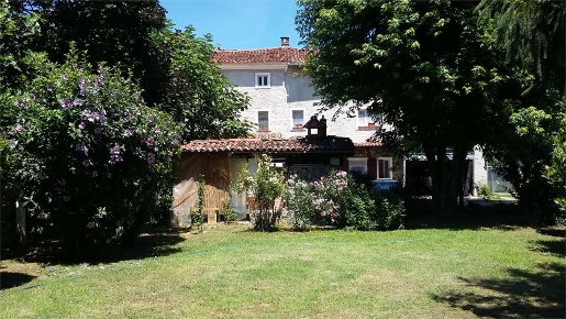 Foto Rustico a San Salvatore Monferrato di 250 m² con 8 locali in vendita
